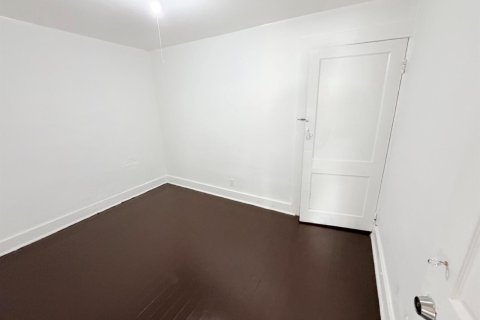 House in West Palm Beach, Florida 2 bedrooms, 87.51 sq.m. № 2262265 - photo 6