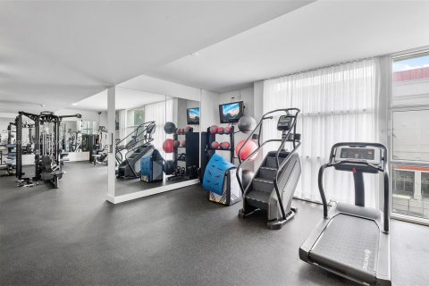 Condo in Miami, Florida, 1 bedroom  № 1952210 - photo 28