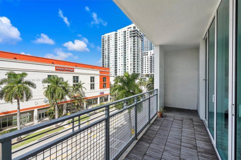Condo in Miami, Florida, 1 bedroom  № 1952210 - photo 16