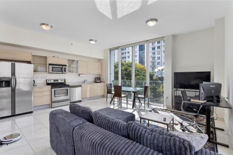 Condo in Miami, Florida, 1 bedroom  № 1952210 - photo 4