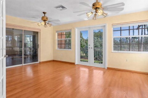 Villa ou maison à vendre à Miami Beach, Floride: 5 chambres, 558.44 m2 № 2064179 - photo 16