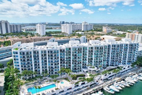 Condominio en venta en Aventura, Florida, 3 dormitorios, 126.53 m2 № 2035854 - foto 30