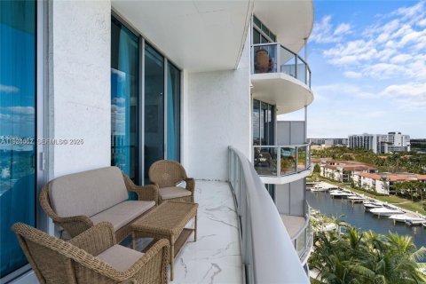 Condominio en venta en Aventura, Florida, 3 dormitorios, 126.53 m2 № 2035854 - foto 21