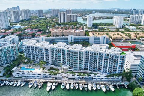 Condominio en venta en Aventura, Florida, 3 dormitorios, 126.53 m2 № 2035854 - foto 29