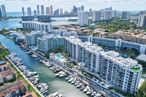Condominio en venta en Aventura, Florida, 3 dormitorios, 126.53 m2 № 2035854 - foto 28