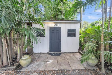 House in Miami, Florida 3 bedrooms, 104.05 sq.m. № 1925392 - photo 27