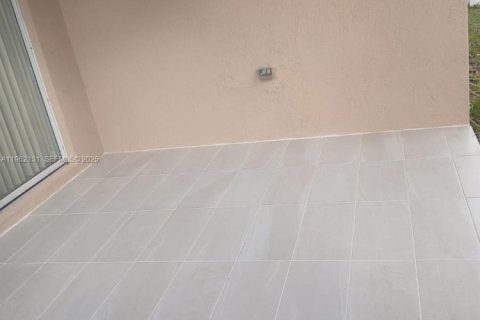 Снять в аренду виллу или дом в Хомстед, Флорида 3 спальни, 130.81м2, № 2023761 - фото 18