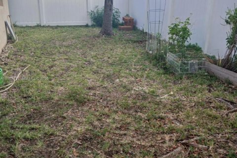 Снять в аренду виллу или дом в Хомстед, Флорида 3 спальни, 130.81м2, № 2023761 - фото 20