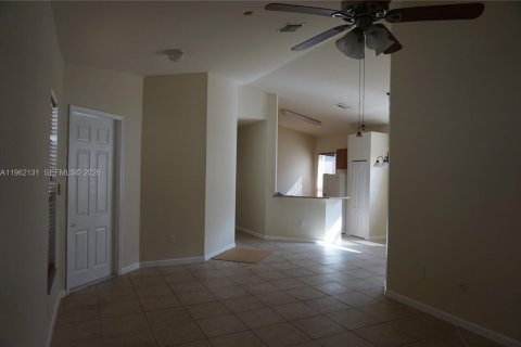 Снять в аренду виллу или дом в Хомстед, Флорида 3 спальни, 130.81м2, № 2023761 - фото 5