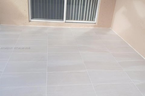 Снять в аренду виллу или дом в Хомстед, Флорида 3 спальни, 130.81м2, № 2023761 - фото 19