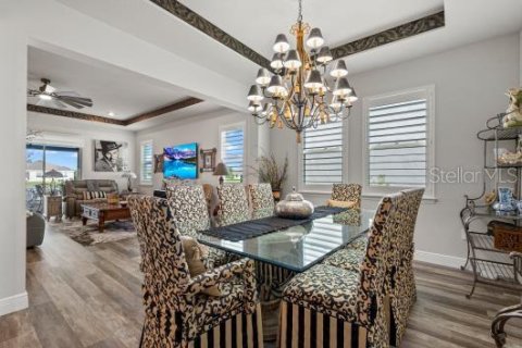 House in Bradenton, Florida 4 bedrooms, 263.66 sq.m. № 1893573 - photo 9