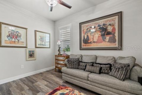 House in Bradenton, Florida 4 bedrooms, 263.66 sq.m. № 1893573 - photo 5