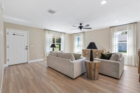 House in Bushnell, Florida 3 bedrooms, 134.8 sq.m. № 2230528 - photo 8