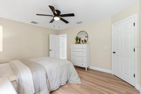 House in Bushnell, Florida 3 bedrooms, 134.8 sq.m. № 2230528 - photo 5