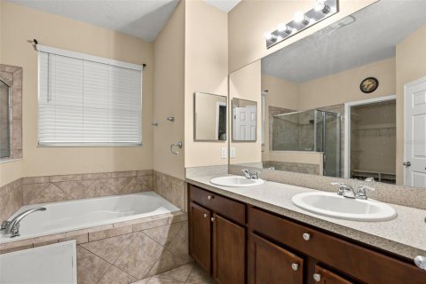 Casa en venta en Apopka, Florida, 5 dormitorios, 249.07 m2 № 2223431 - foto 9