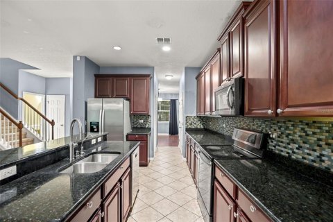 Casa en venta en Apopka, Florida, 5 dormitorios, 249.07 m2 № 2223431 - foto 4