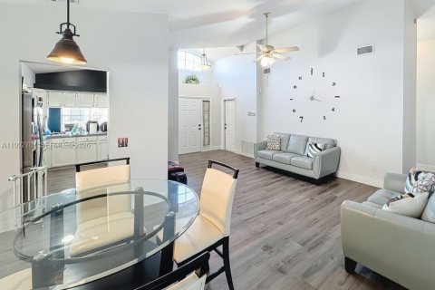 Casa en venta en Orlando, Florida, 3 dormitorios, 148.55 m2 № 2062812 - foto 21