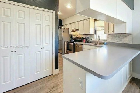 Casa en venta en Orlando, Florida, 3 dormitorios, 148.55 m2 № 2062812 - foto 13