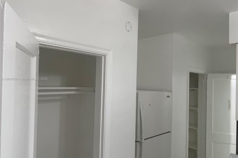 House in Hollywood, Florida 46.45 sq.m. № 1956584 - photo 18