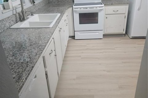 Купить кондоминиум в Бель-Эйр, Флорида 3 комнаты, 111.48м2, № 2296846 - фото 2