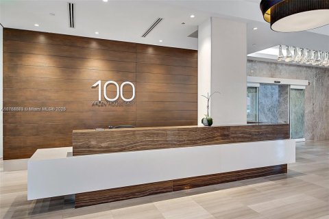 Condo in Sunny Isles Beach, Florida, 1 bedroom  № 1706303 - photo 25