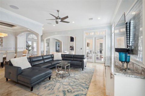 Casa en venta en Fort Lauderdale, Florida, 5 dormitorios, 388.05 m2 № 2066806 - foto 11