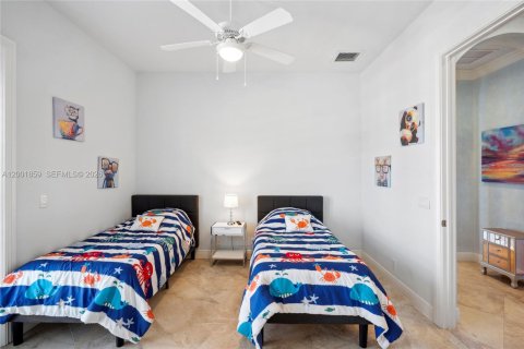 Casa en venta en Fort Lauderdale, Florida, 5 dormitorios, 388.05 m2 № 2066806 - foto 28