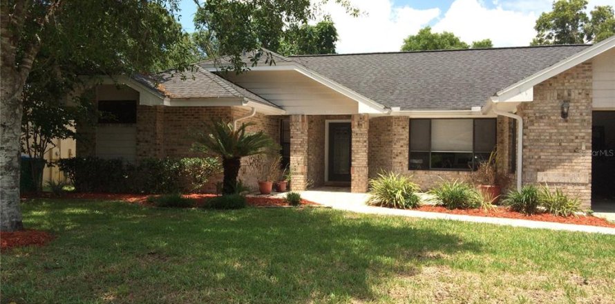 Villa ou maison à Winter Springs, Floride 4 chambres, 191.94 m2 № 2277208