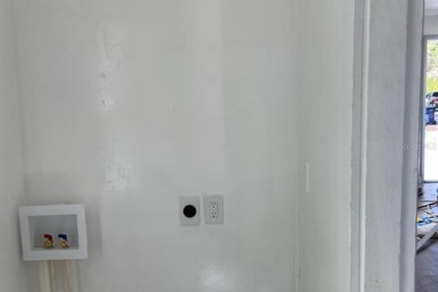 Casa en venta en Tampa, Florida, 2 dormitorios, 60.94 m2 № 2224547 - foto 14