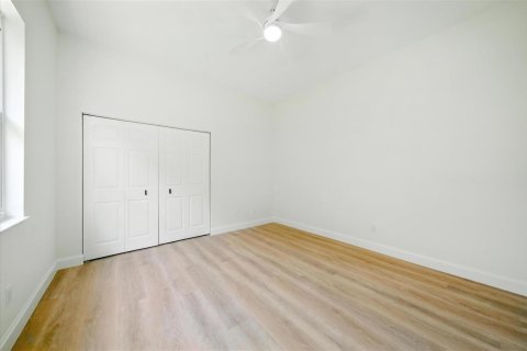 House in Port St. Lucie, Florida 3 bedrooms, 202.9 sq.m. № 2179595 - photo 23