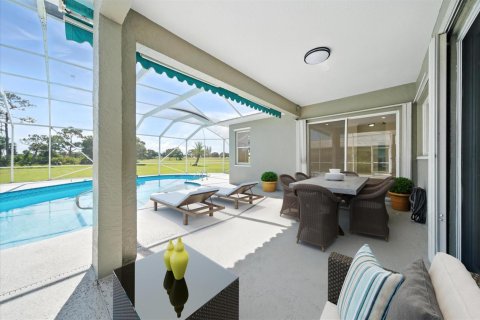 House in Port St. Lucie, Florida 3 bedrooms, 202.9 sq.m. № 2179595 - photo 17