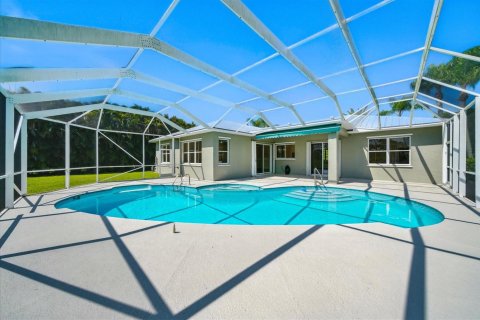 House in Port St. Lucie, Florida 3 bedrooms, 202.9 sq.m. № 2179595 - photo 18