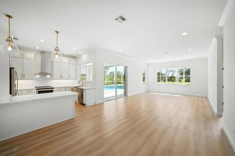 House in Port St. Lucie, Florida 3 bedrooms, 202.9 sq.m. № 2179595 - photo 16