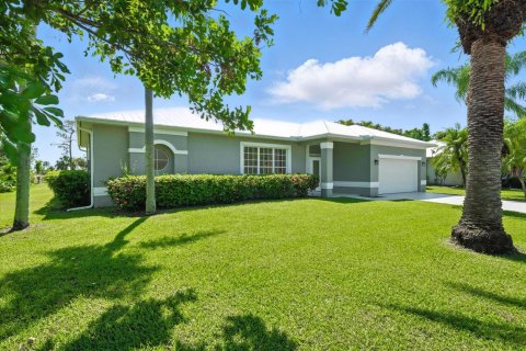 House in Port St. Lucie, Florida 3 bedrooms, 202.9 sq.m. № 2179595 - photo 2