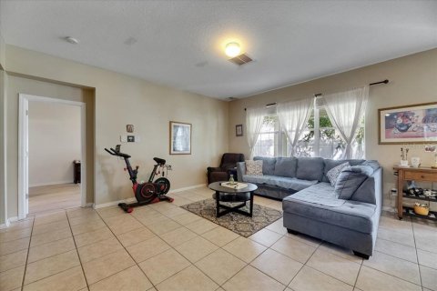 Casa en venta en Wesley Chapel, Florida, 5 dormitorios, 263.29 m2 № 1810475 - foto 21