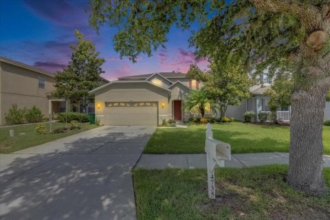 Casa en venta en Wesley Chapel, Florida, 5 dormitorios, 263.29 m2 № 1810475 - foto 1