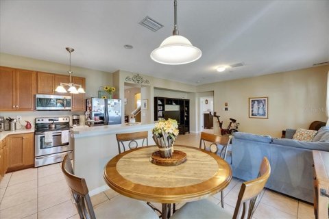 Casa en venta en Wesley Chapel, Florida, 5 dormitorios, 263.29 m2 № 1810475 - foto 28