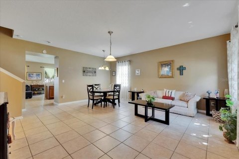 Casa en venta en Wesley Chapel, Florida, 5 dormitorios, 263.29 m2 № 1810475 - foto 9