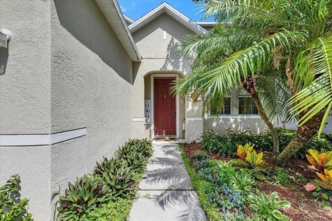 Casa en venta en Wesley Chapel, Florida, 5 dormitorios, 263.29 m2 № 1810475 - foto 8