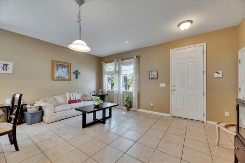 Casa en venta en Wesley Chapel, Florida, 5 dormitorios, 263.29 m2 № 1810475 - foto 13