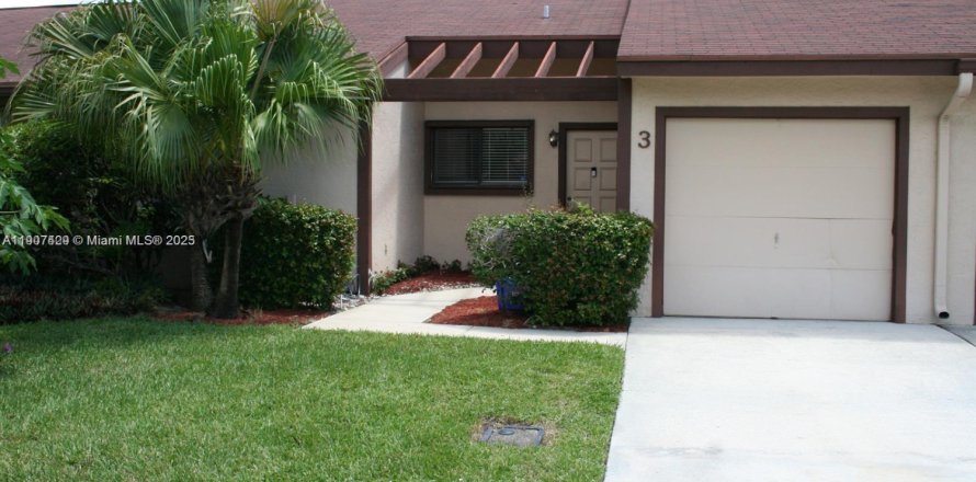 Touwnhouse à Boynton Beach, Floride 2 chambres, 107.21 m2 № 1970470