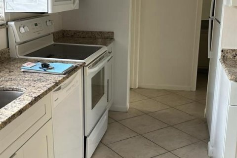 Touwnhouse à louer à Boynton Beach, Floride: 2 chambres, 107.21 m2 № 1970470 - photo 2