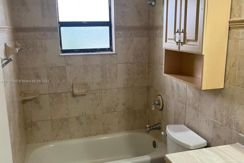 Copropriété à vendre à Sunrise, Floride: 3 chambres, 111.02 m2 № 1933804 - photo 6