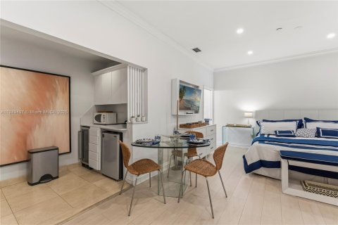 Copropriété à louer à Miami Beach, Floride: 41.81 m2 № 2038006 - photo 2