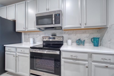 House in Port Charlotte, Florida 3 bedrooms, 140.56 sq.m. № 2093150 - photo 21