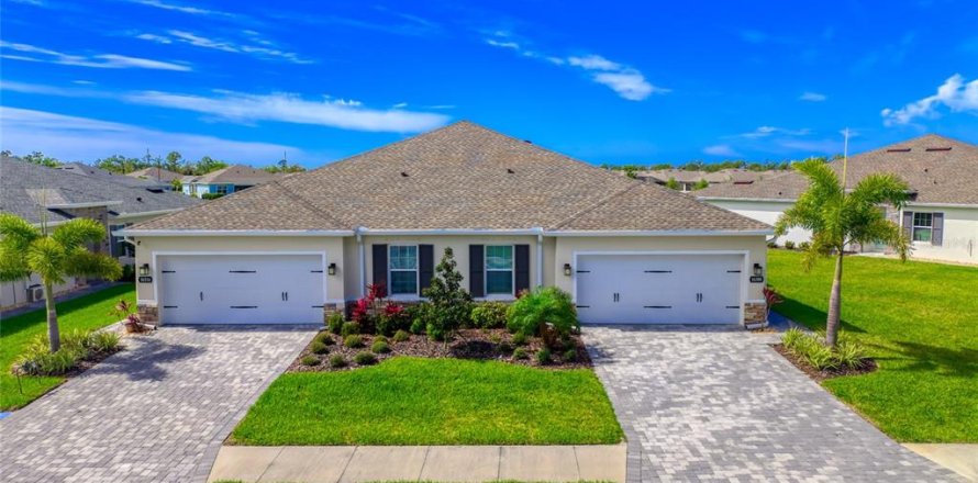 House in Port Charlotte, Florida 3 bedrooms, 140.56 sq.m. № 2093150