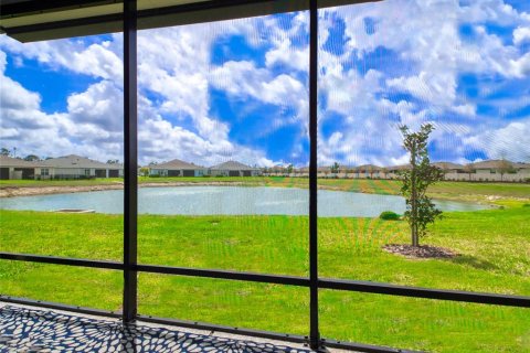 House in Port Charlotte, Florida 3 bedrooms, 140.56 sq.m. № 2093150 - photo 25