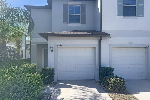 Adosado en Tampa, Florida 2 dormitorios, 143.81 m2 № 2207577