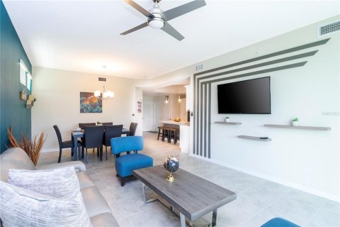 Купить кондоминиум в Киссимми, Флорида 3 комнаты, 123.47м2, № 2206106 - фото 18