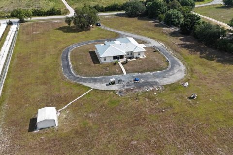 Casa en alquiler en Myakka City, Florida, 3 dormitorios, 192.87 m2 № 1662484 - foto 2